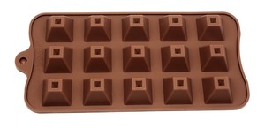 Piramit Silikon Çikolata Kalıbı
